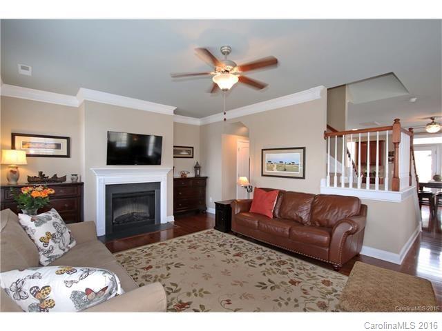 916 Gardners Way Cornelius, NC 28031 - Photo 4 of 24