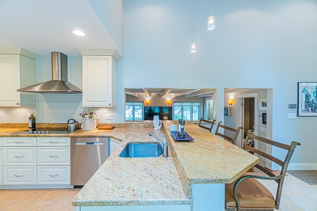33 Fells Road Winchester, MA 01890 - Photo 9 of 42 Gallery Image 9