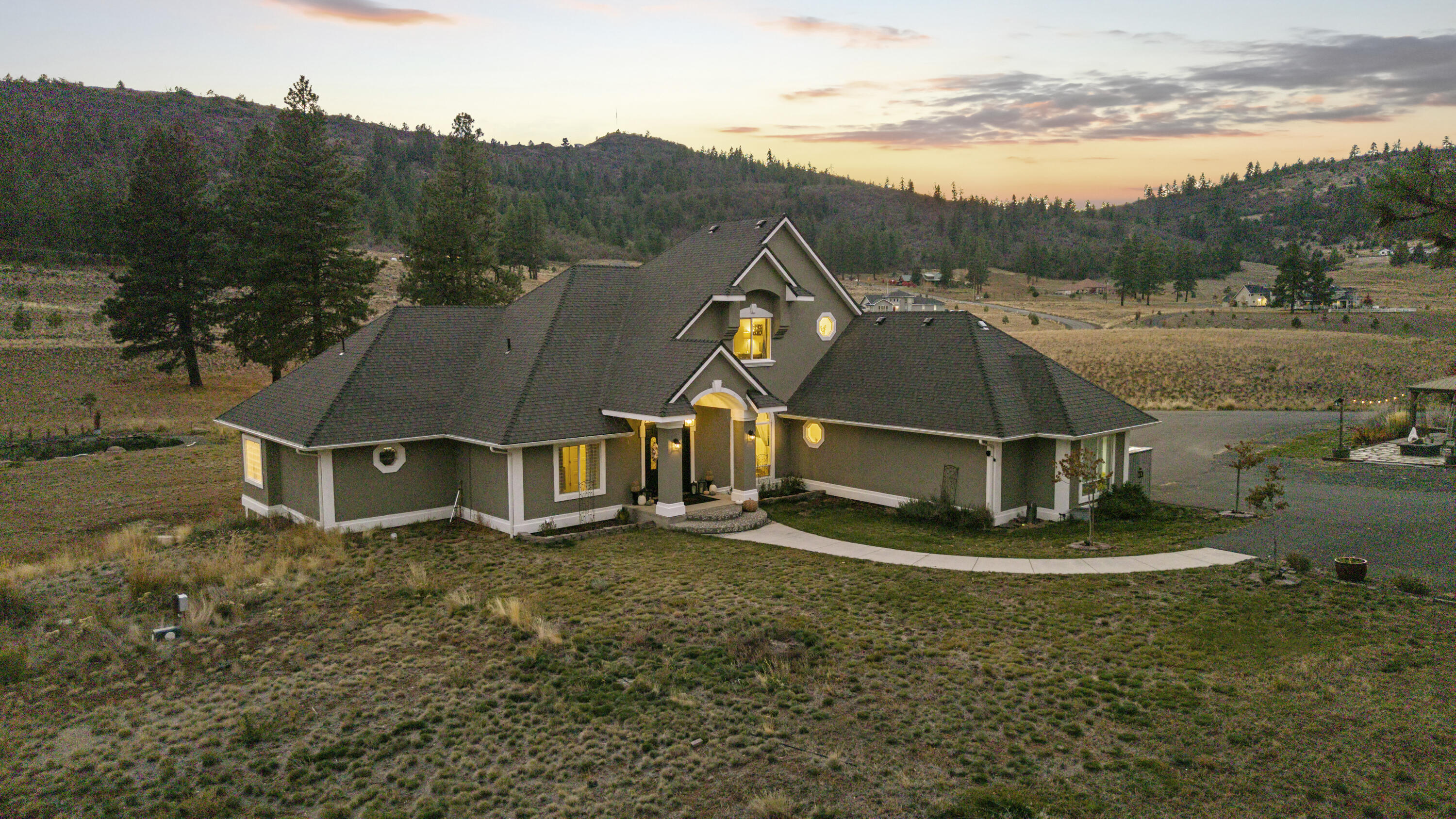 3808 Old Fort Road Klamath Falls, OR 97601 - Photo 3 of 120 IMG_3757