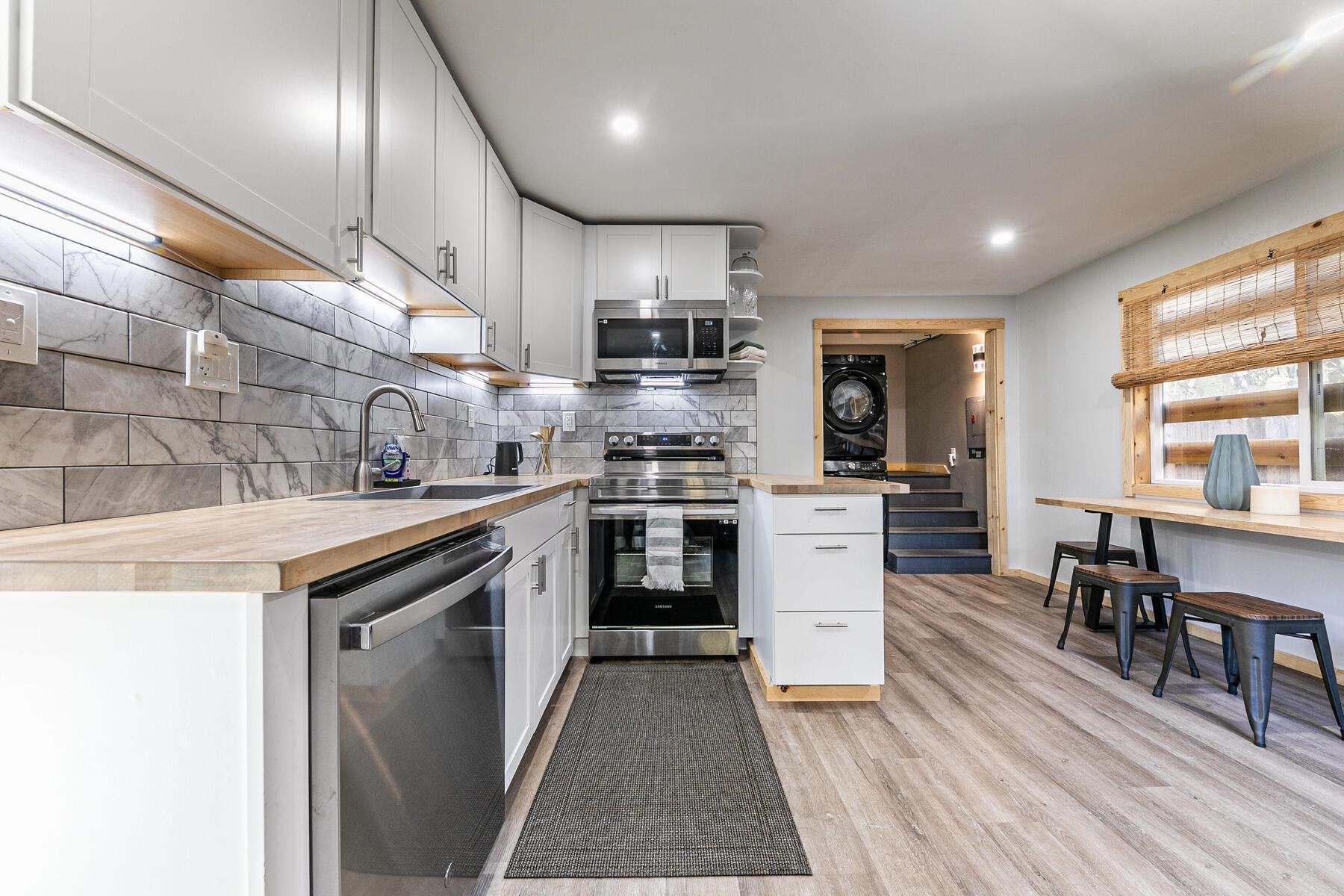 13620 Donner Pass Road Truckee, CA 96161 - Photo 11 of 26 Gallery Image 11