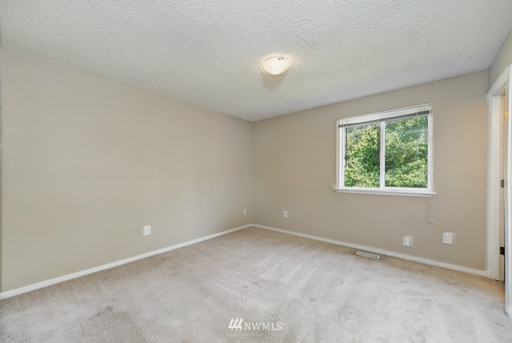 1824 225th Street Southeast Bothell, WA 98021 - Photo 11 of 15