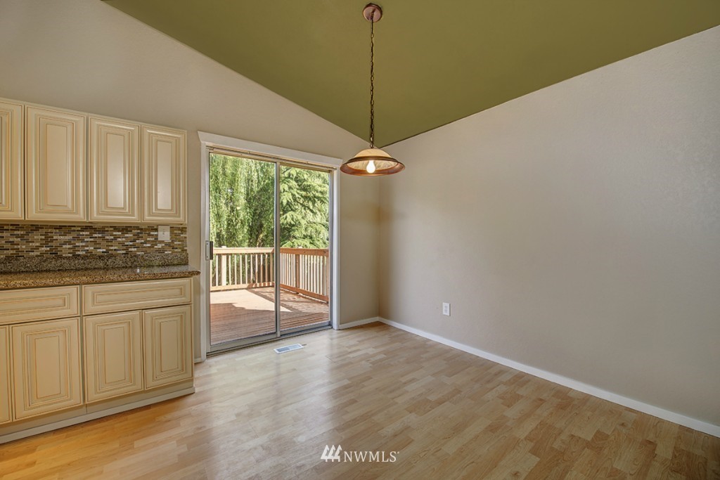 1824 225th Street Southeast Bothell, WA 98021 - Photo 6 of 15