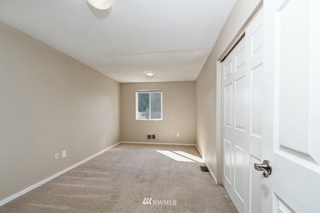 1824 225th Street Southeast Bothell, WA 98021 - Photo 10 of 15