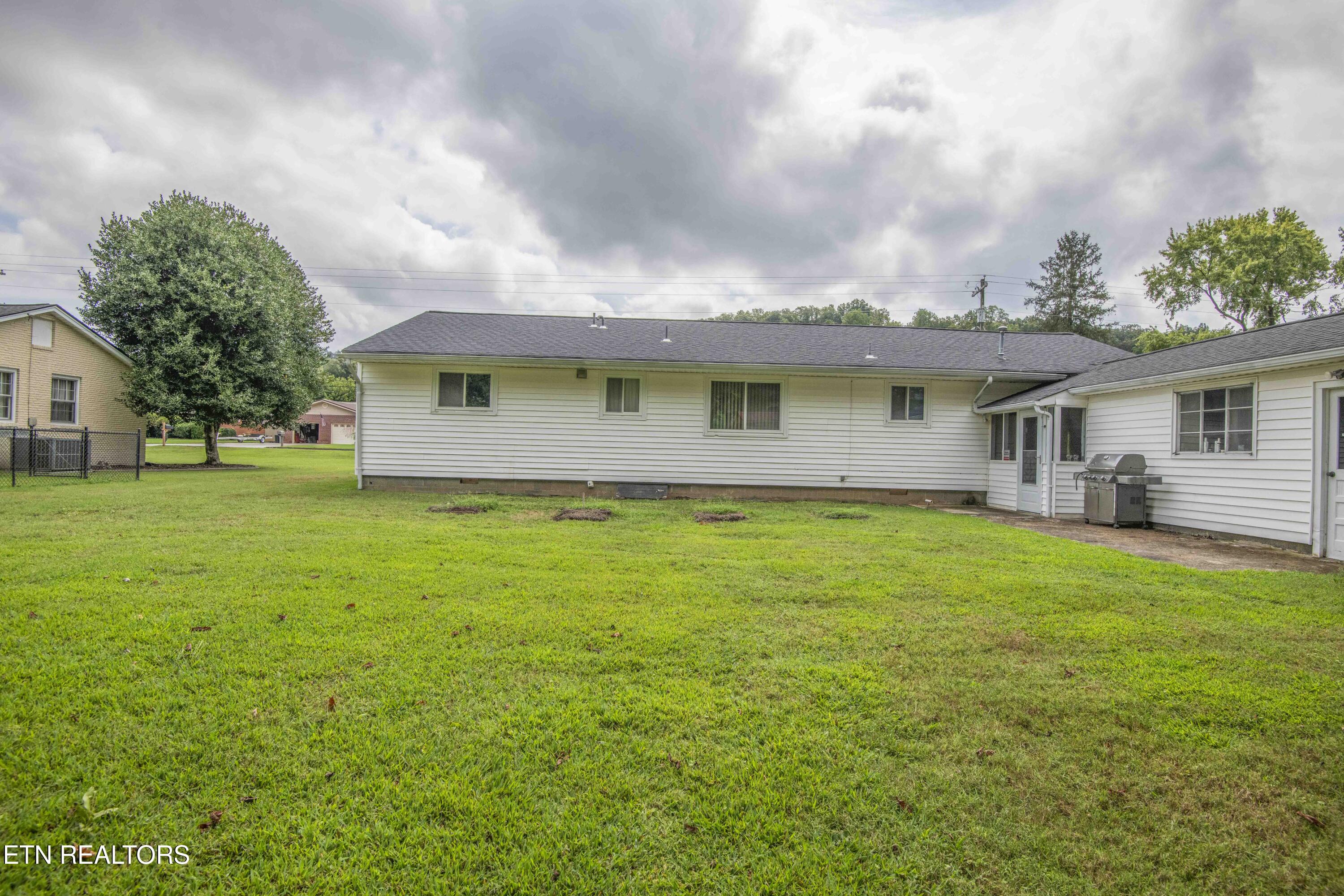 509 Riverside Drive Clinton, TN 37716 - Photo 39 of 52 yard 1_1