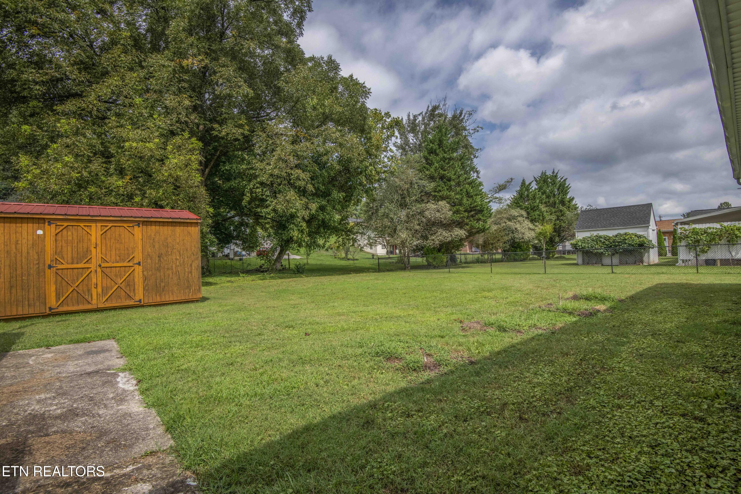 509 Riverside Drive Clinton, TN 37716 - Photo 43 of 52 yard 6_1