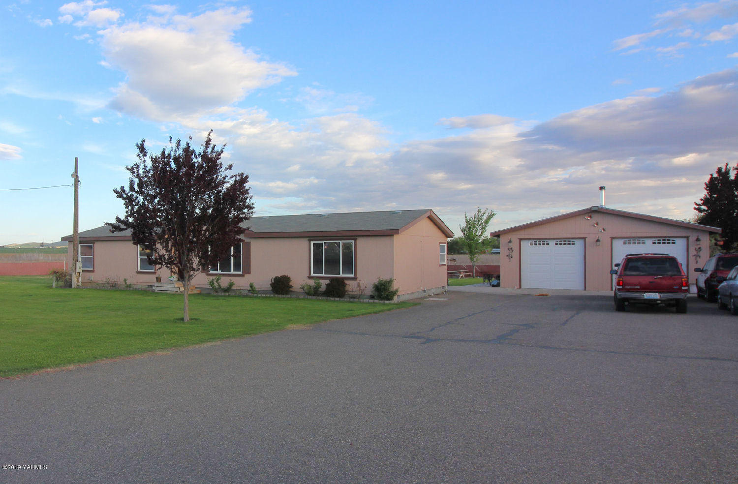 740 Barker Road Granger, WA 98932 - Photo 17 of 19
