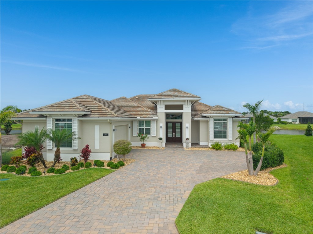 5804 Lake Pine Road Vero Beach, FL 32967 - Photo 3 of 36