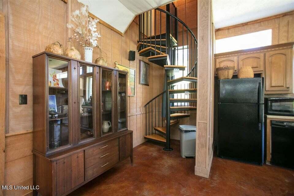 708 Ratliff Ferry Road Canton, MS 39046 - Photo 24 of 55 stair case art studio