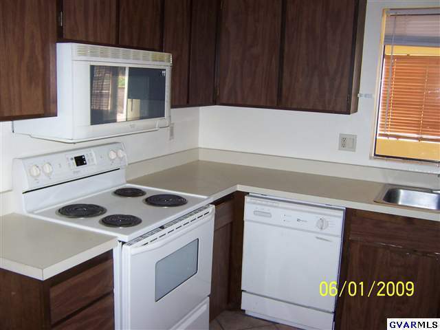 1187 Circulo Canario Rio Rico, AZ 85648 - Photo 3 of 10