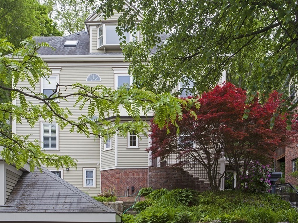 69 University Road, Unit 2 Brookline, MA 02445 - Photo 2 of 29 front view of a house