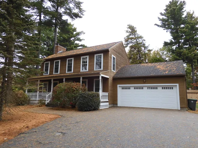 $589,900 | 27 Martins Ferry Road, Hooksett, NH 03106