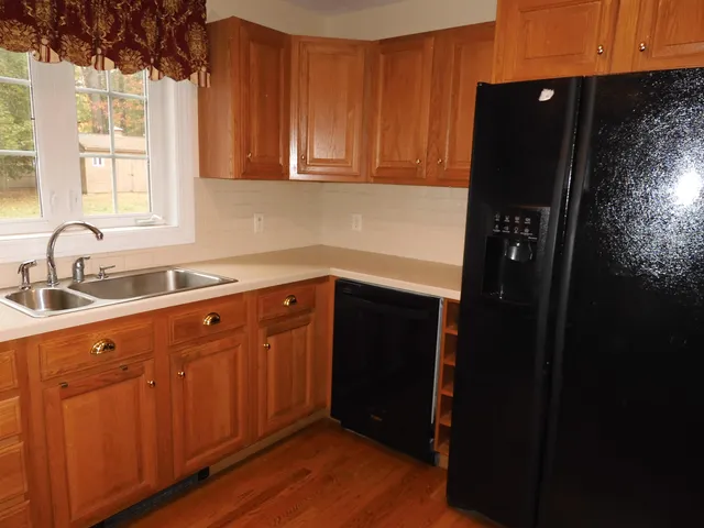 $589,900 | 27 Martins Ferry Road, Hooksett, NH 03106