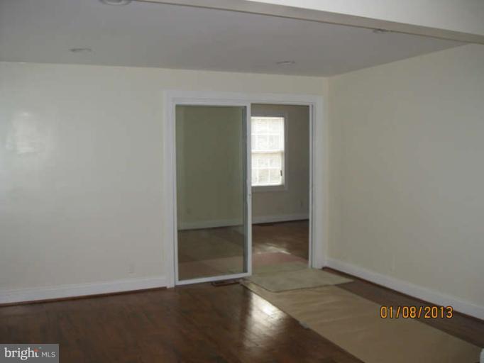 6808 Woodland Road Morningside, MD 20746 - Photo 8 of 11 Interior (Family Room)