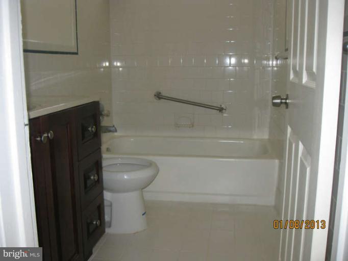 6808 Woodland Road Morningside, MD 20746 - Photo 9 of 11 Bath