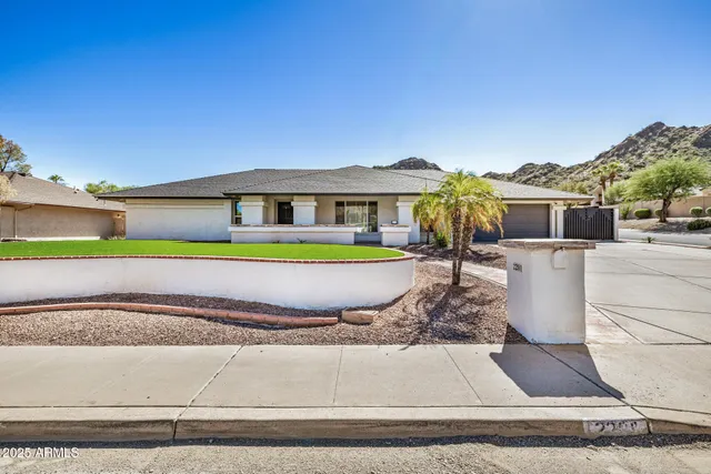 $1,150,000 | 2201 East Shea Boulevard, Phoenix, AZ 85028