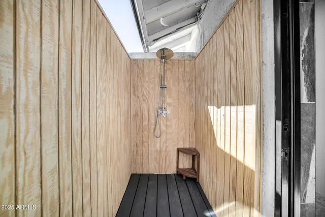 $1,150,000 | 2201 East Shea Boulevard, Phoenix, AZ 85028