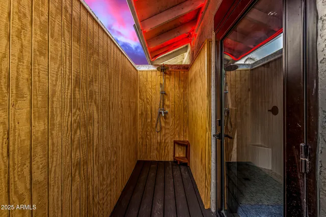 $1,150,000 | 2201 East Shea Boulevard, Phoenix, AZ 85028