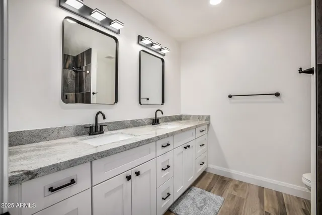 $1,150,000 | 2201 East Shea Boulevard, Phoenix, AZ 85028