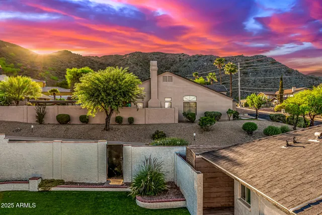 $1,150,000 | 2201 East Shea Boulevard, Phoenix, AZ 85028