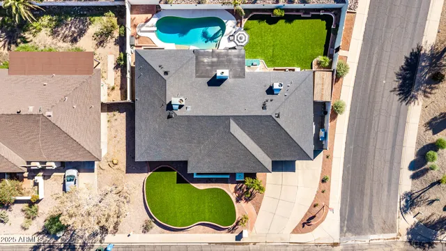 $1,150,000 | 2201 East Shea Boulevard, Phoenix, AZ 85028