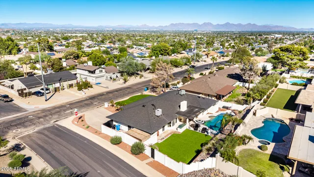 $1,150,000 | 2201 East Shea Boulevard, Phoenix, AZ 85028