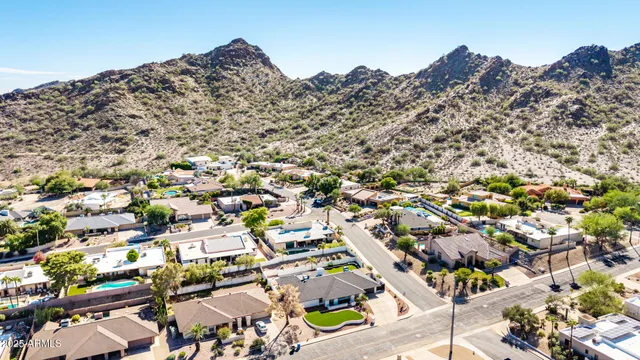 $1,150,000 | 2201 East Shea Boulevard, Phoenix, AZ 85028
