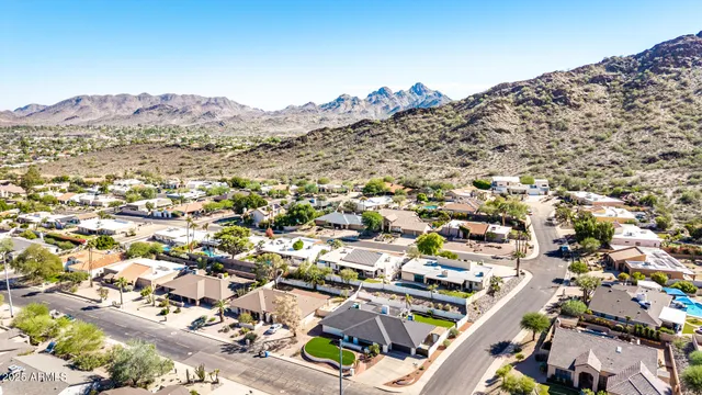 $1,150,000 | 2201 East Shea Boulevard, Phoenix, AZ 85028