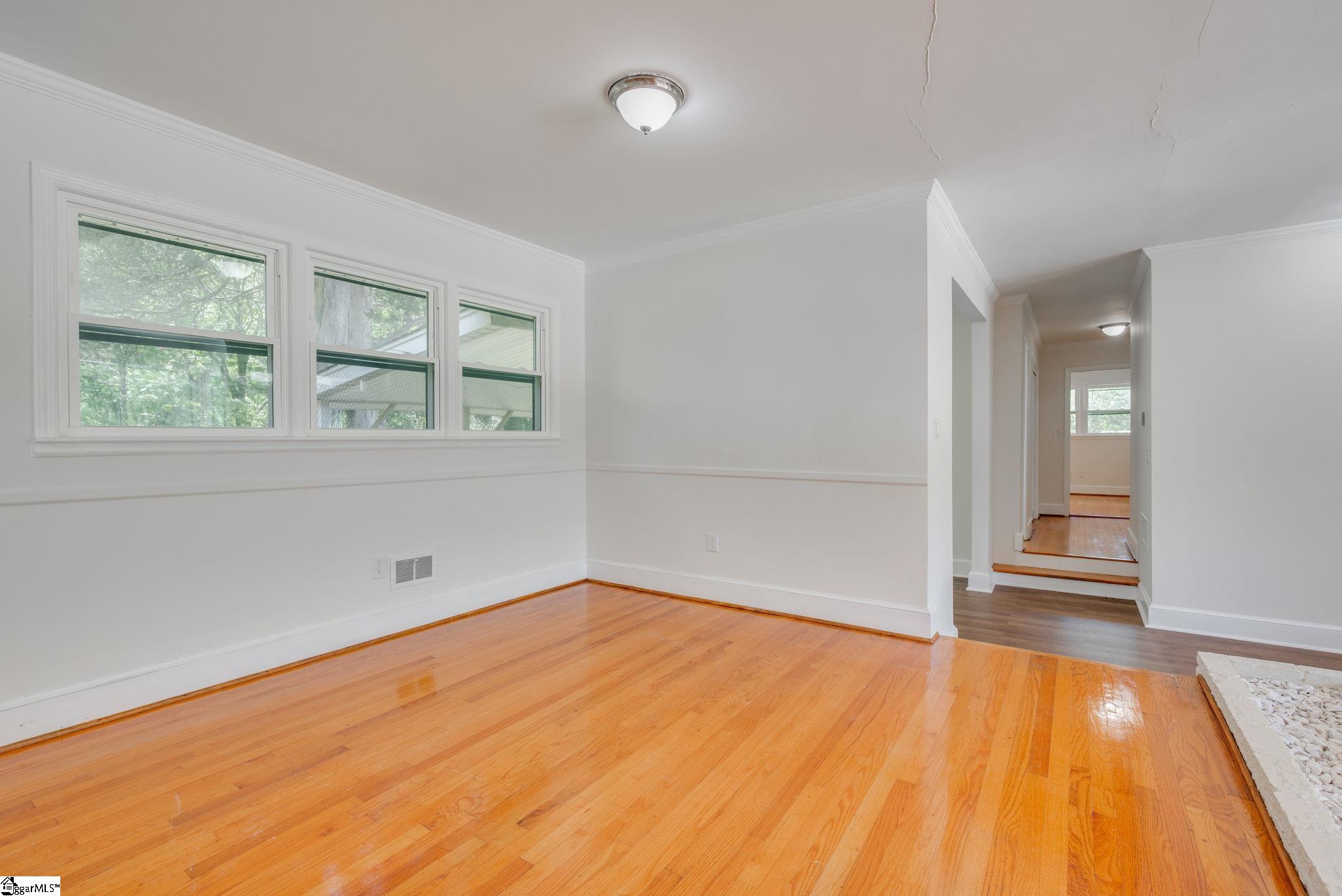 213 Barker Road Simpsonville, SC 29680 - Photo 13 of 49 Gallery Image 13