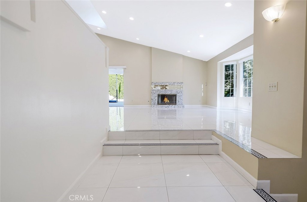 2255 East Chevy Chase Drive Glendale, CA 91206 - Photo 15 of 52