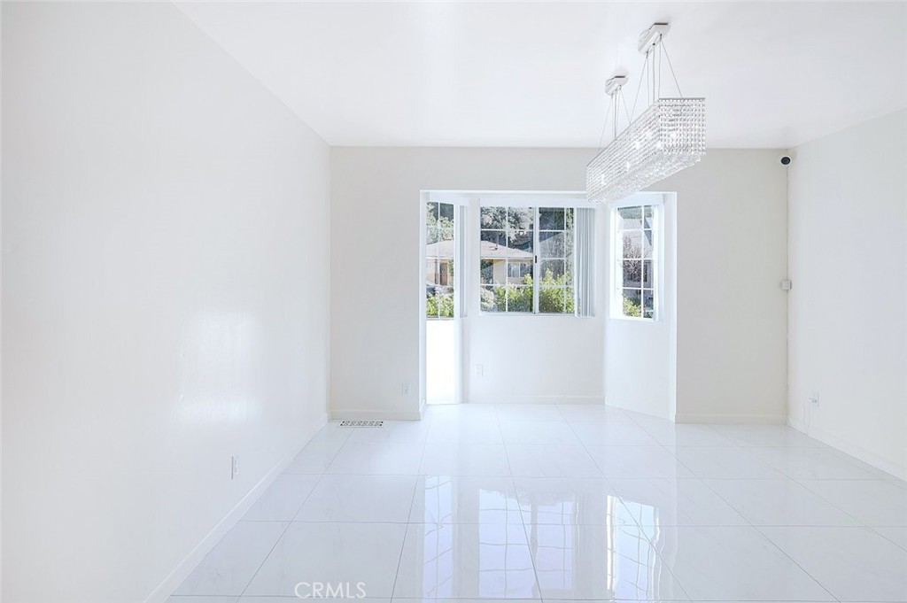 2255 East Chevy Chase Drive Glendale, CA 91206 - Photo 18 of 52