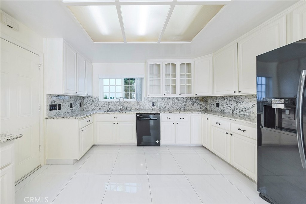 2255 East Chevy Chase Drive Glendale, CA 91206 - Photo 20 of 52