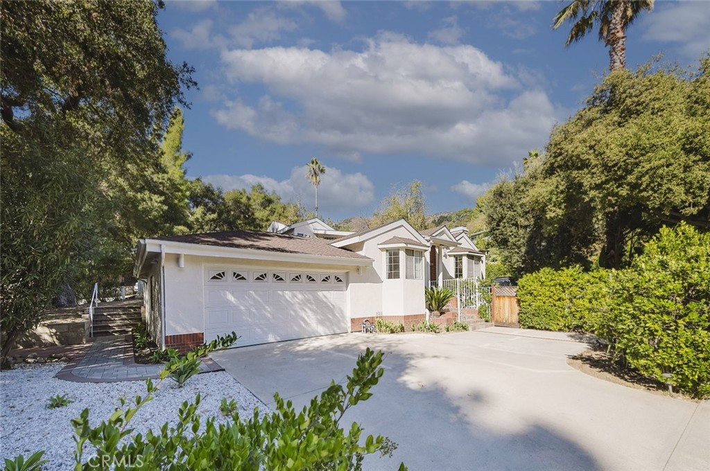 2255 East Chevy Chase Drive Glendale, CA 91206 - Photo 4 of 52