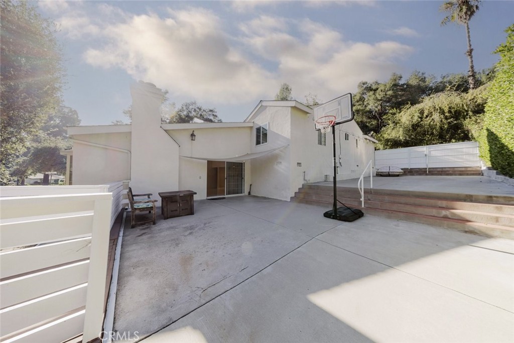 2255 East Chevy Chase Drive Glendale, CA 91206 - Photo 41 of 52