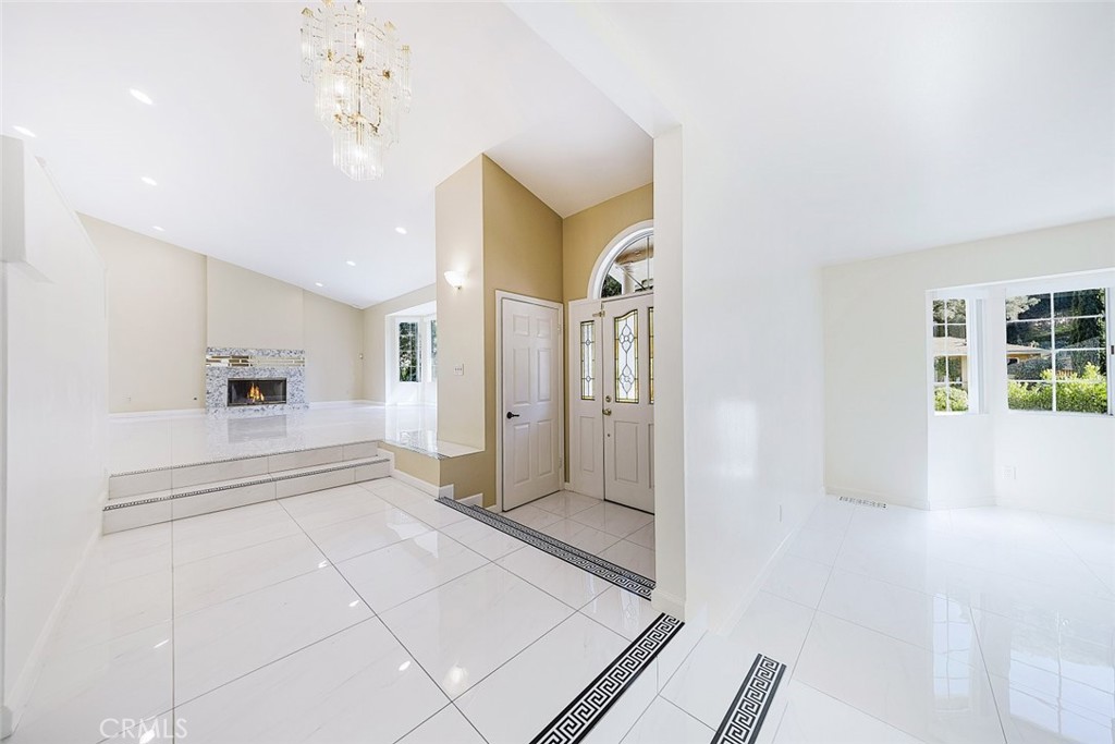 2255 East Chevy Chase Drive Glendale, CA 91206 - Photo 9 of 52