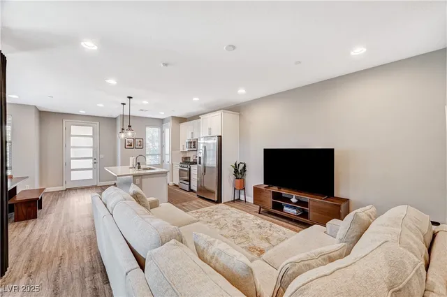 $519,900 | 11736 Redwood Mountain Avenue, Las Vegas, NV 89138