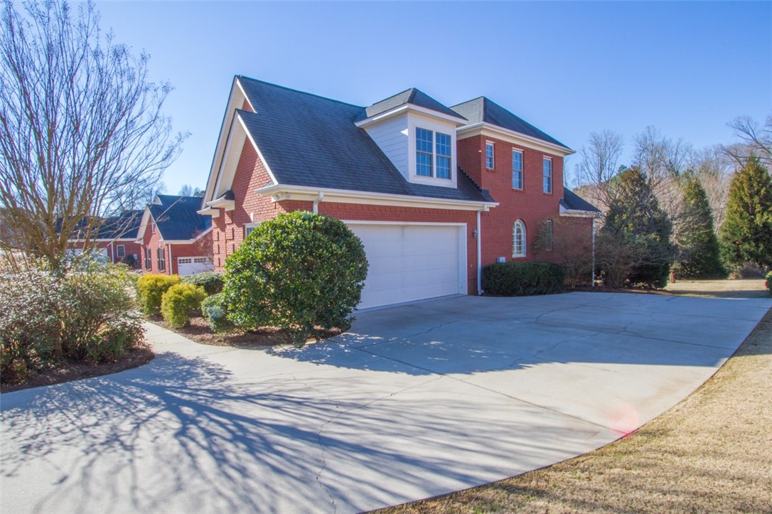 107 Cayman Way Anderson, SC 29621 - Photo 4 of 35