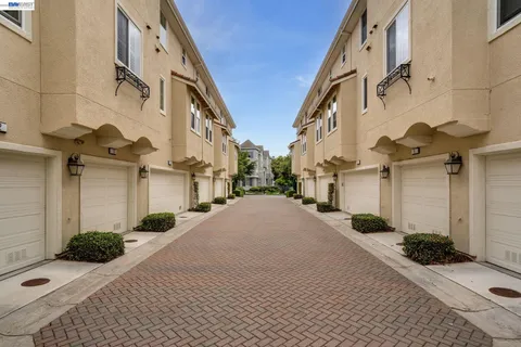 $825,000 | 164 Heligan Lane, Unit 8, Livermore, CA 94551