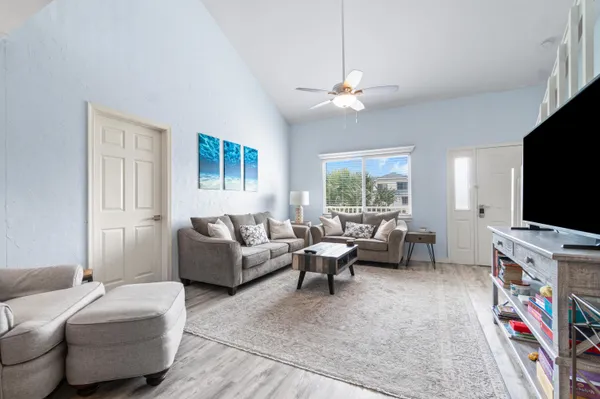 $3,500 | 470 Bella Vista Court North, Jupiter, FL 33477