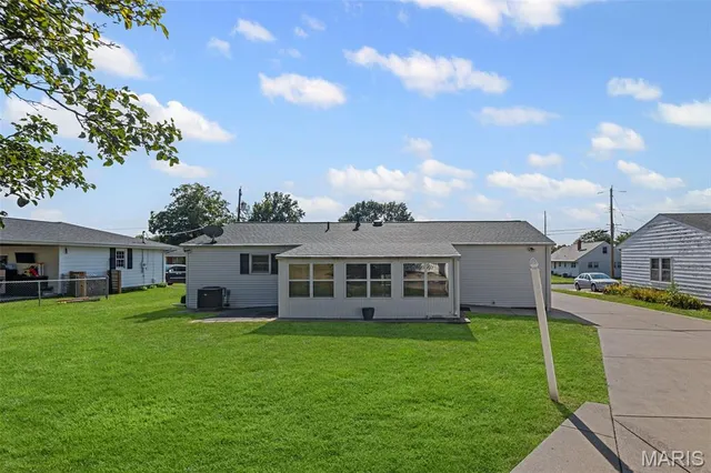 $205,000 | 212 South Columbia Street, Columbia, IL 62236