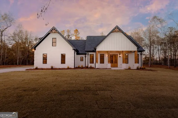 $555,000 | 6975 Columbus Road, Lizella, GA 31052