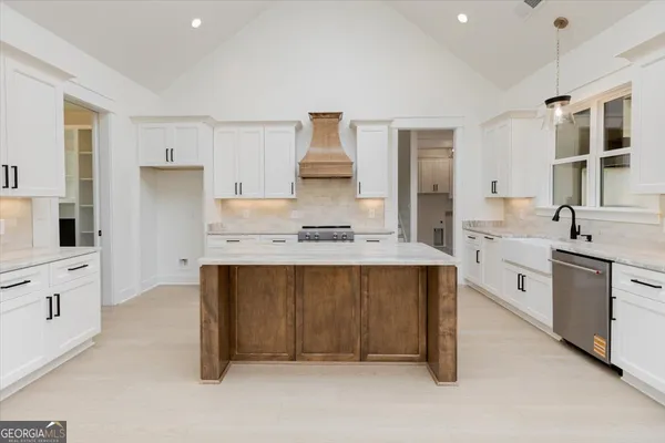 $555,000 | 6975 Columbus Road, Lizella, GA 31052