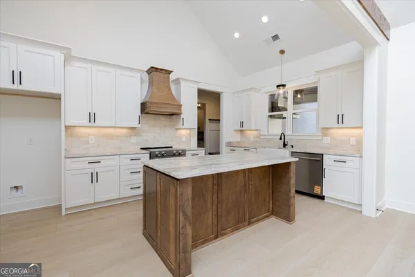 $555,000 | 6975 Columbus Road, Lizella, GA 31052