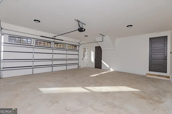 $555,000 | 6975 Columbus Road, Lizella, GA 31052