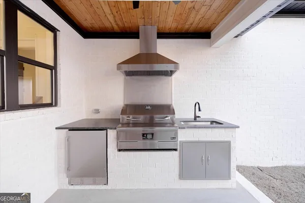 $555,000 | 6975 Columbus Road, Lizella, GA 31052