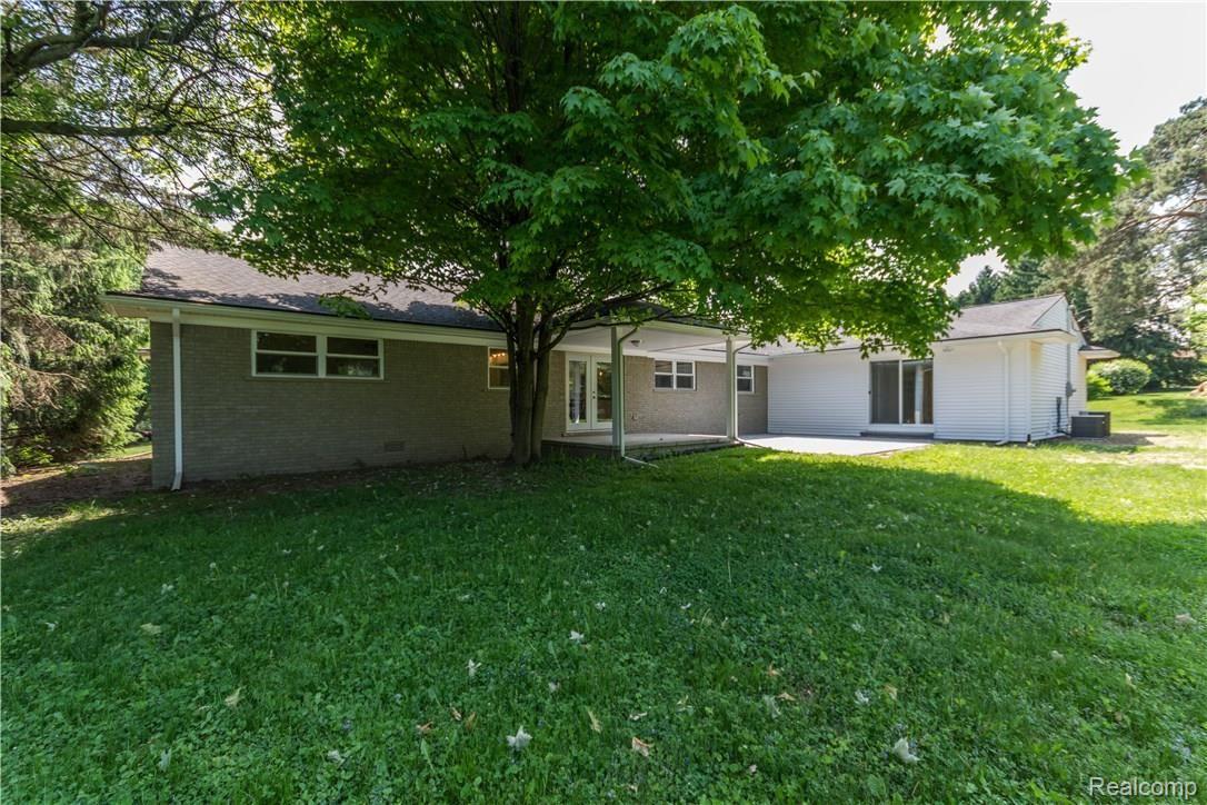 77 Randolph Road Rochester, MI 48309 - Photo 31 of 32 77 Randolph-13.jpg