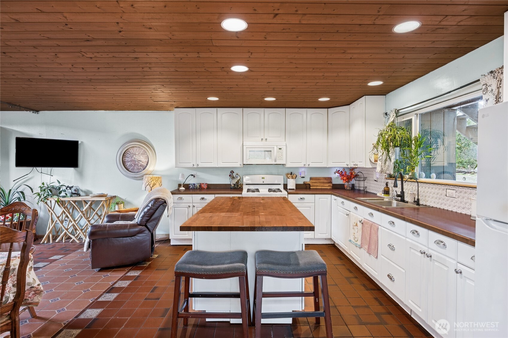 171 East Old Farm Road Shelton, WA 98584 - Photo 4 of 35