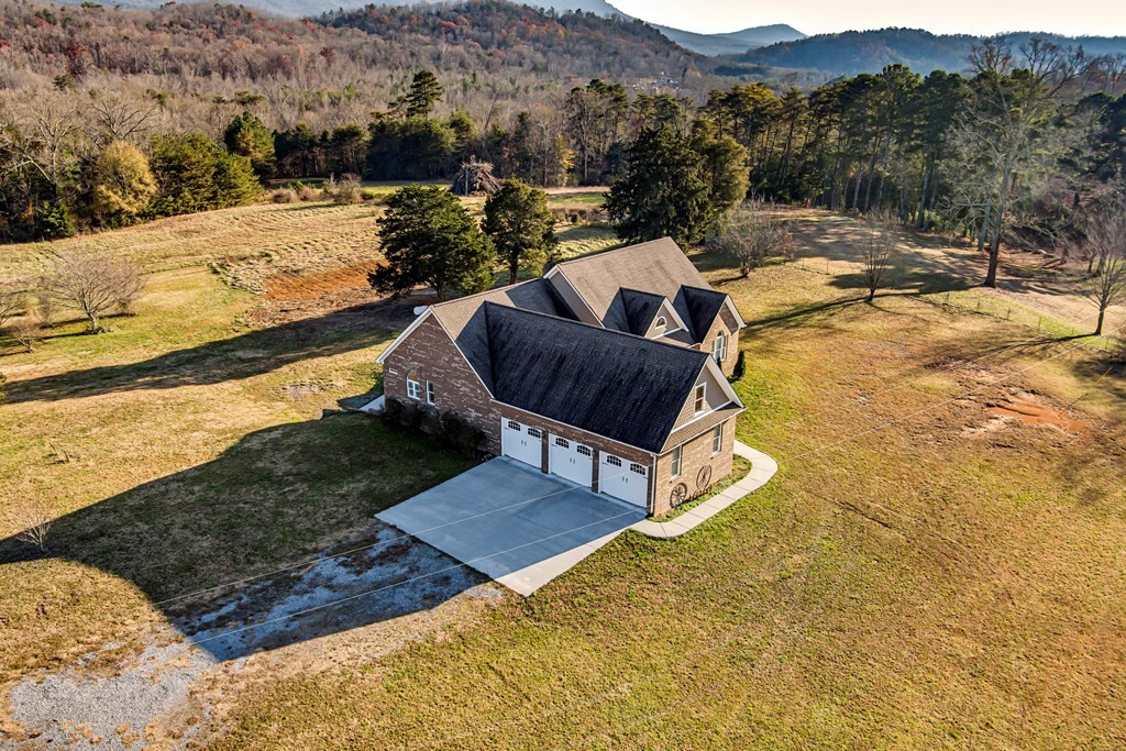 389 Bailey Road Benton, TN 37307 - Photo 48 of 54 Gallery Image 48