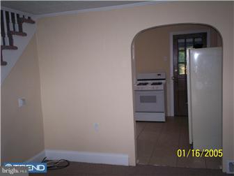 979 Trent Road Camden, NJ 08104 - Photo 7 of 12 Living Room