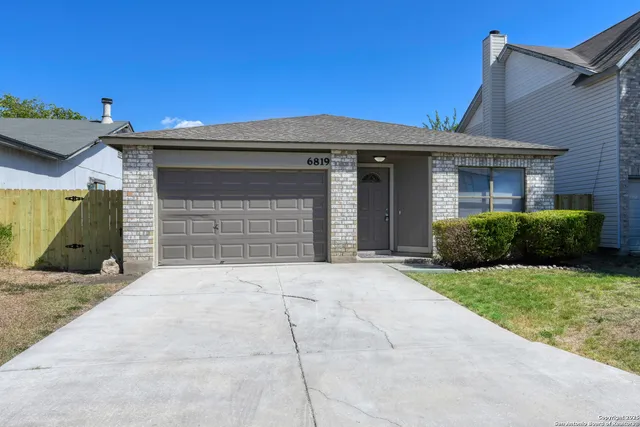 $219,900 | 6819 Columbia Ridge Drive, Converse, TX 78109