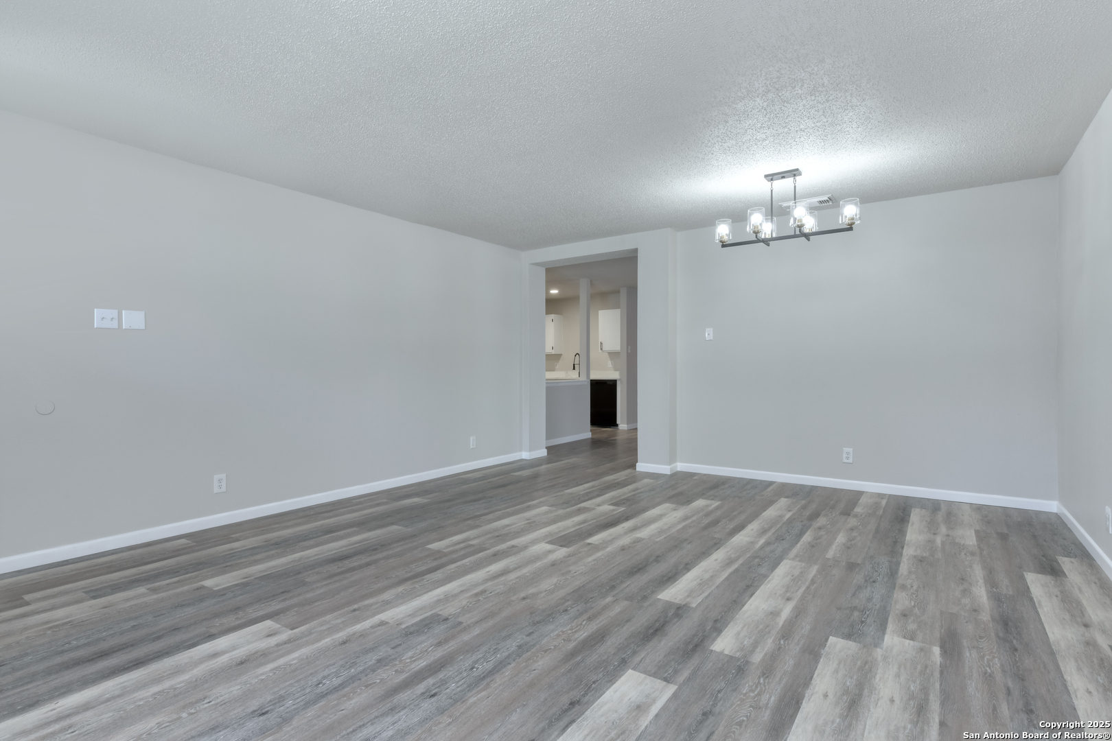 6819 Columbia Ridge Drive Converse, TX 78109 - Photo 3 of 29